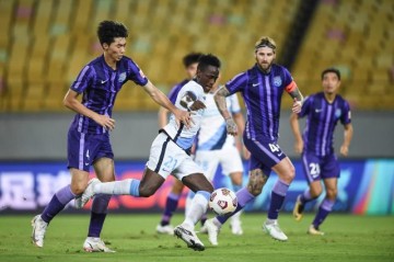 kaiyun-【中超】林良铭脚后跟破门 大连人3比1送津门虎垫底